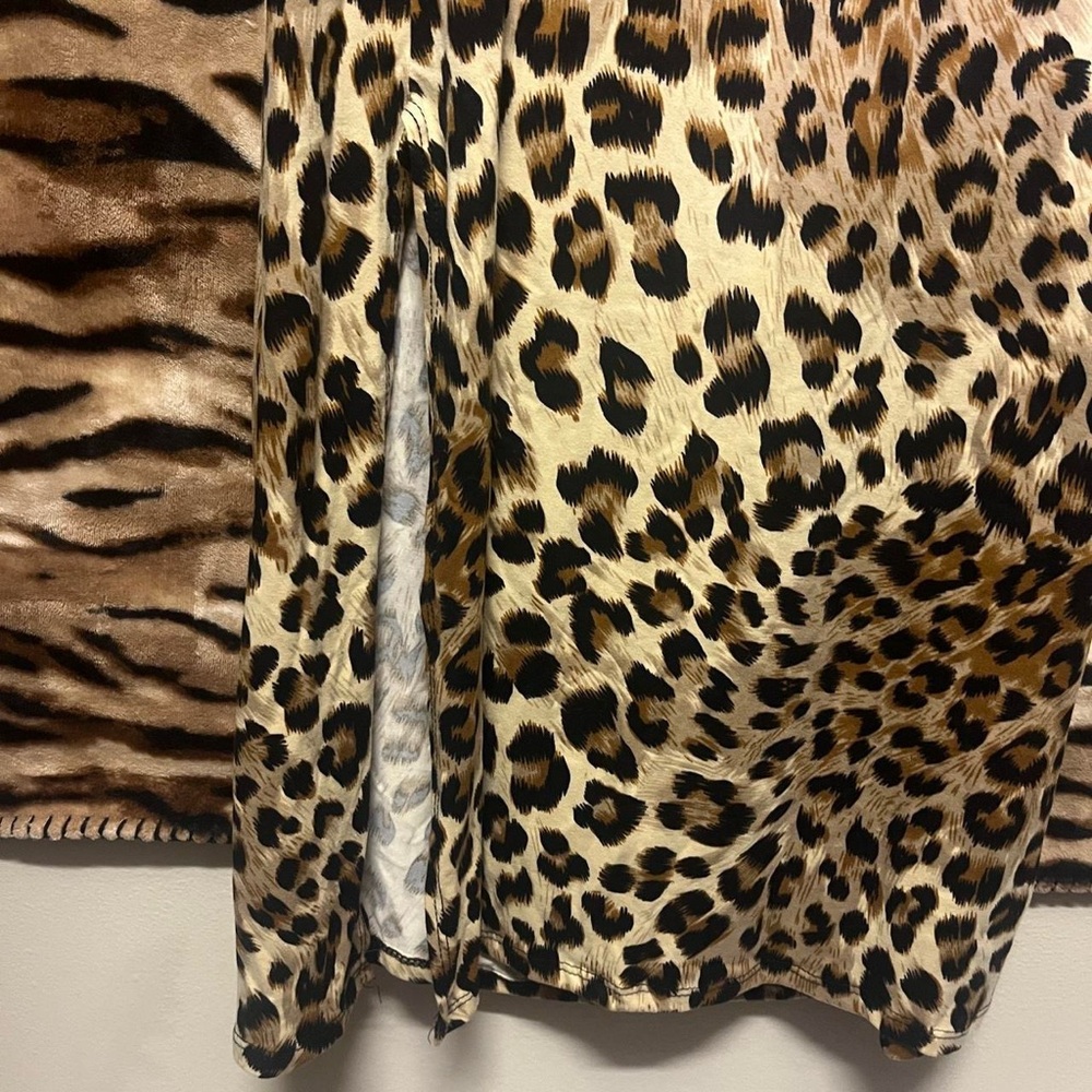 bebe Leopard Print Maxi Dress - Picture 5 of 5